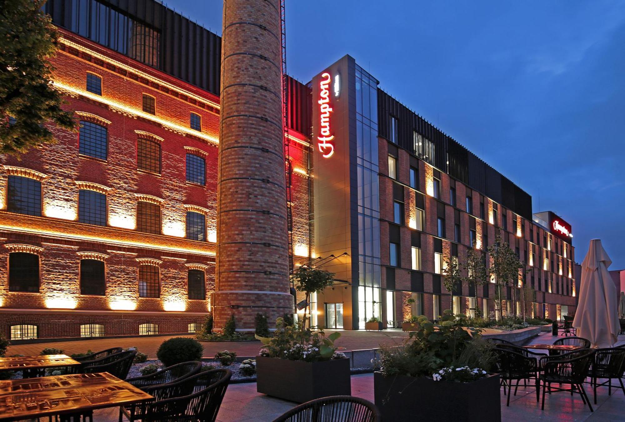 Hotel Hampton By Hilton Kalisz Extérieur photo